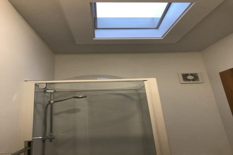 Photo of property in 25 Everton Terrace, Kelburn, Wellington, 6012