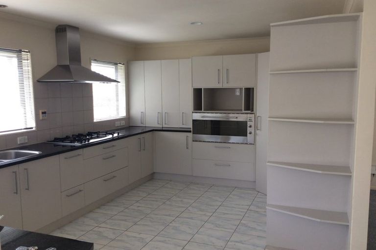 Photo of property in 14 Nanleen Rise, Manurewa, Auckland, 2105