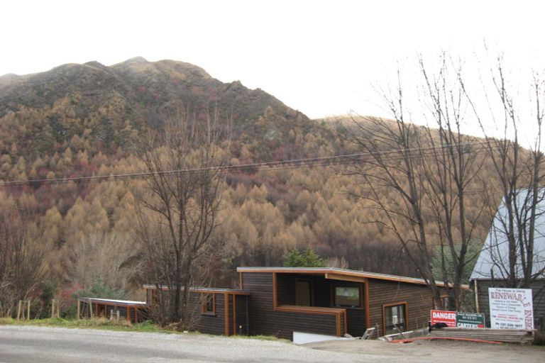 Photo of property in 1 Caernarvon Street, Arrowtown, 9302