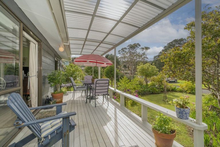 Photo of property in 10a Parkland Place, Whitianga, 3510