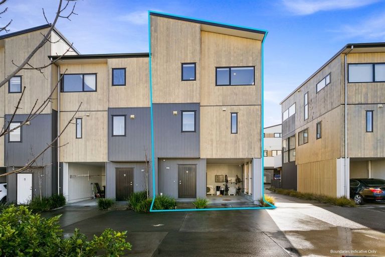 Photo of property in 12 Pheasant Lane, Hobsonville, Auckland, 0616