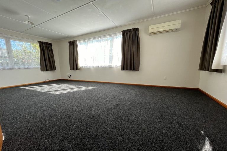 Photo of property in 225 Sawyers Arms Road, Bishopdale, Christchurch, 8053