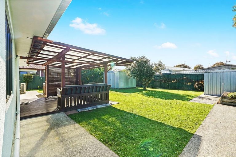 Photo of property in 14 Catalina Drive, Melville, Hamilton, 3206