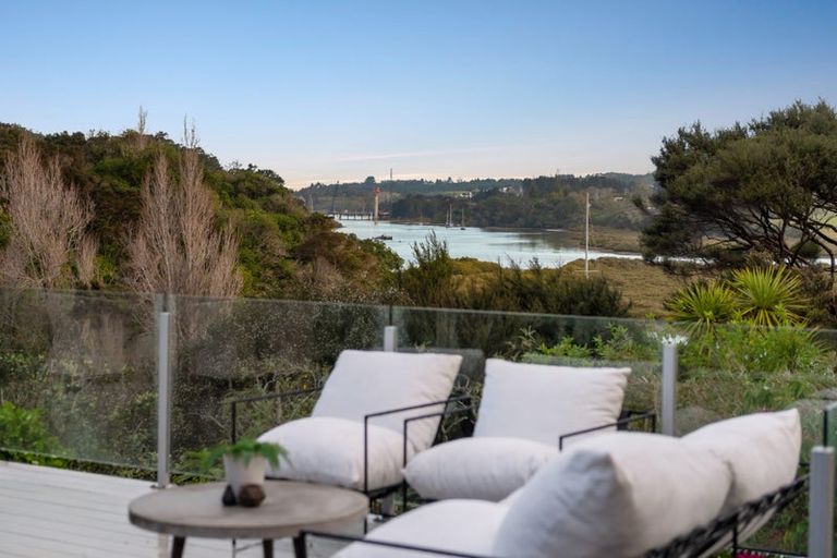 Photo of property in 26 Matheson Road, Red Beach, 0932