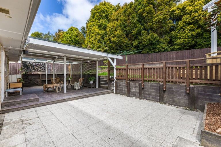 Photo of property in 64 Lemnos Place, Titirangi, Auckland, 0604