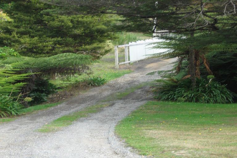 Photo of property in 20 Forest Road, Pinehaven, Upper Hutt, 5019