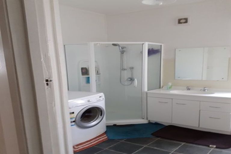 Photo of property in 1-2/8 Dahlia Street, Palmerston North, 4410