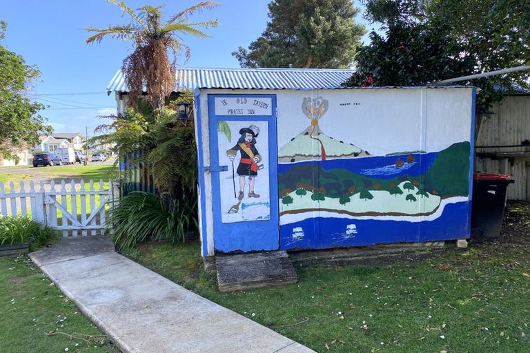 Photo of property in 6 Tatahi Street, Te Puru, Thames, 3575