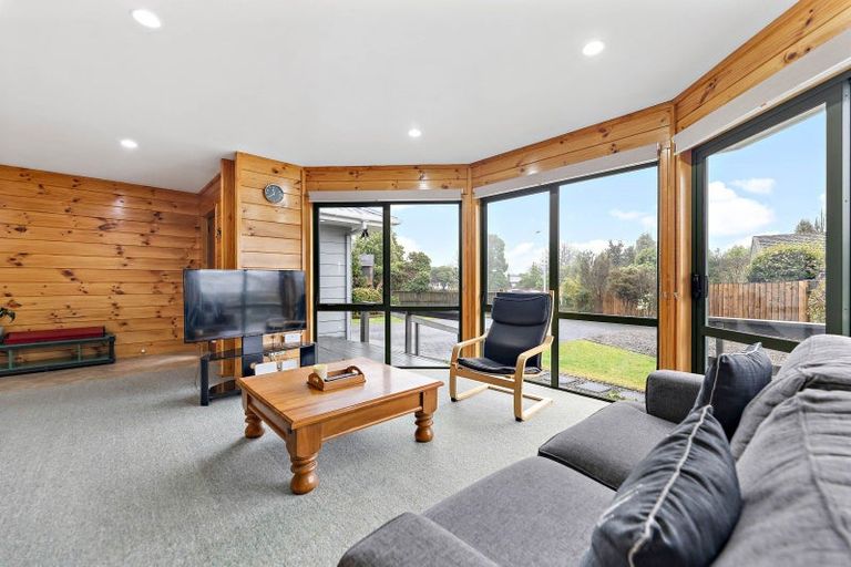 Photo of property in 12 Marotoa Grove, Turangi, 3334