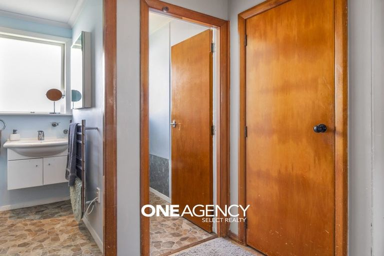 Photo of property in 151 Sievers Grove, Cannons Creek, Porirua, 5024