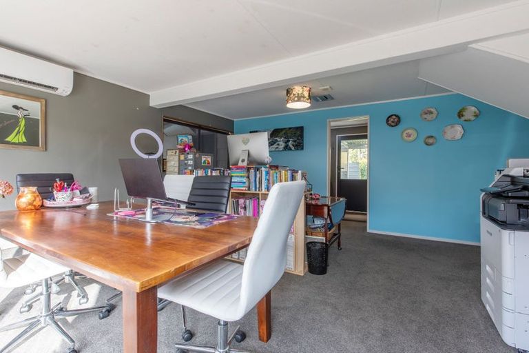 Photo of property in 8 Holdsworth Avenue, Milson, Palmerston North, 4414