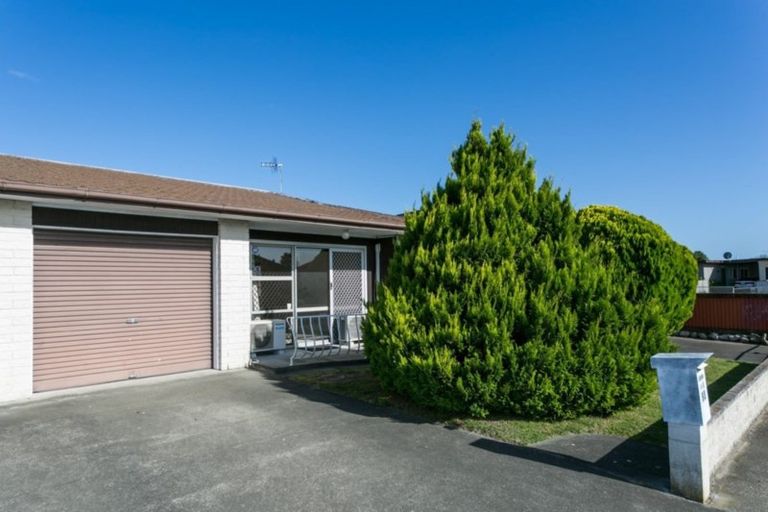 Photo of property in 2/93 Riverbend Road, Onekawa, Napier, 4110