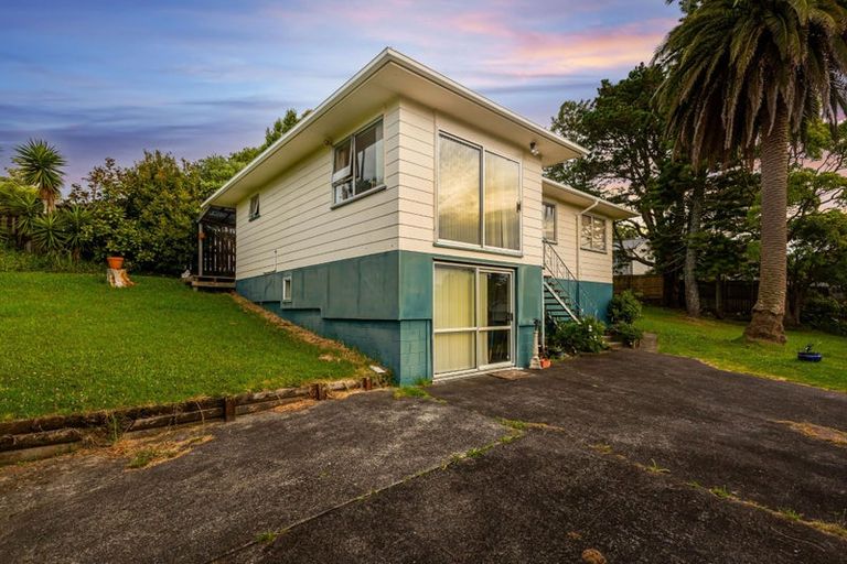 Photo of property in 62 Kamara Road, Glen Eden, Auckland, 0602