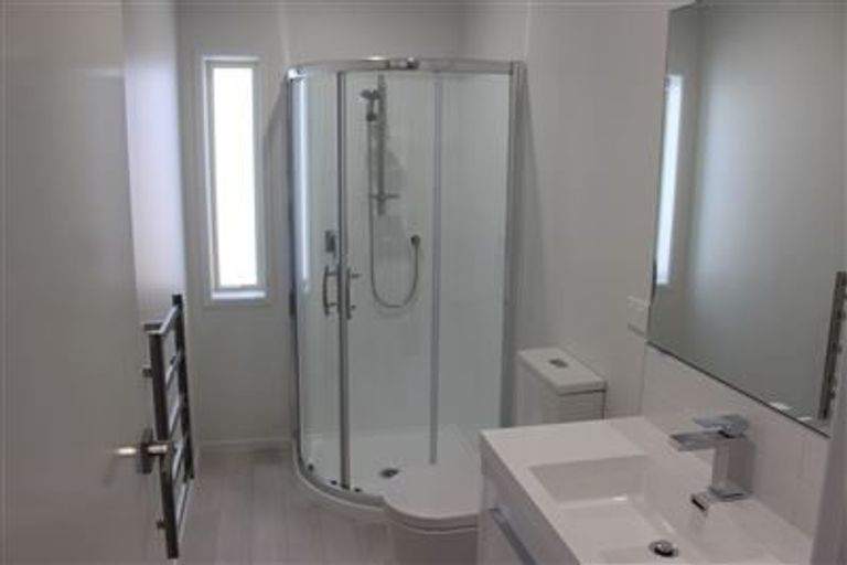 Photo of property in 44b Edward Avenue, Orewa, 0931