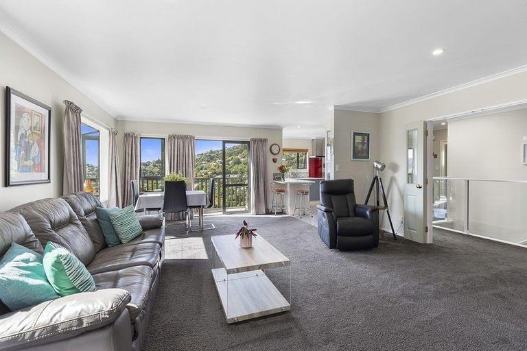 Photo of property in 29 Chartwell Drive, Crofton Downs, Wellington, 6035