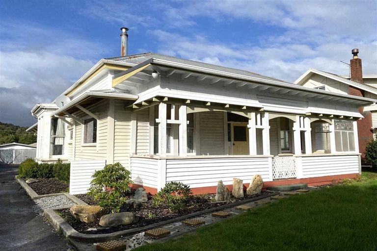 Photo of property in 37 High Street, Greymouth, 7805