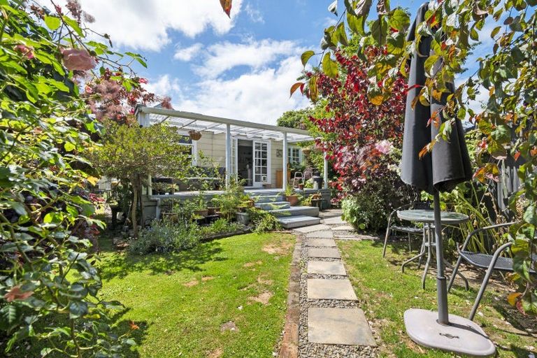 Photo of property in 89 Bridge Street, Bulls, 4818