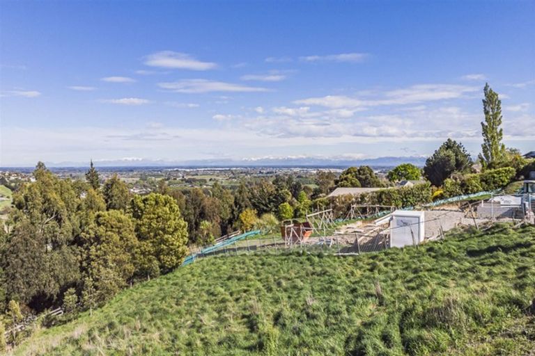 Photo of property in 5 Tarata Rise, Cashmere, Christchurch, 8022