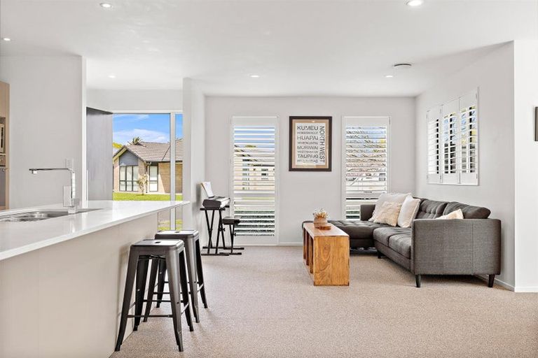 Photo of property in 25 Crabb Fields Lane, Riverhead, 0820