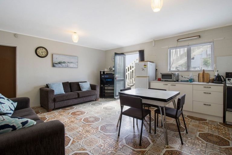 Photo of property in 207 Seaforth Road, Waihi Beach, 3611