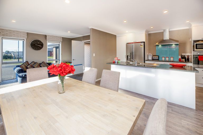 Photo of property in 15 Lignite Drive, Rolleston, 7614