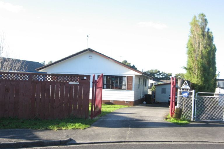 Photo of property in 23 Anglers Way, Wattle Downs, Auckland, 2102