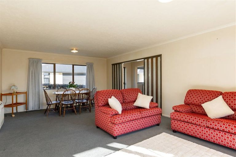 Photo of property in 35 Moana View Road, Waikawa, Picton, 7220