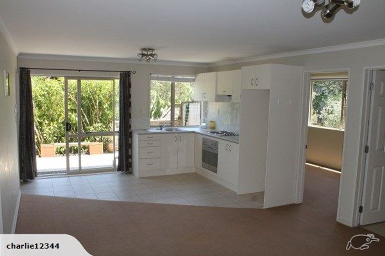 Photo of property in 10 Summerfield Lane, Albany, Auckland, 0632