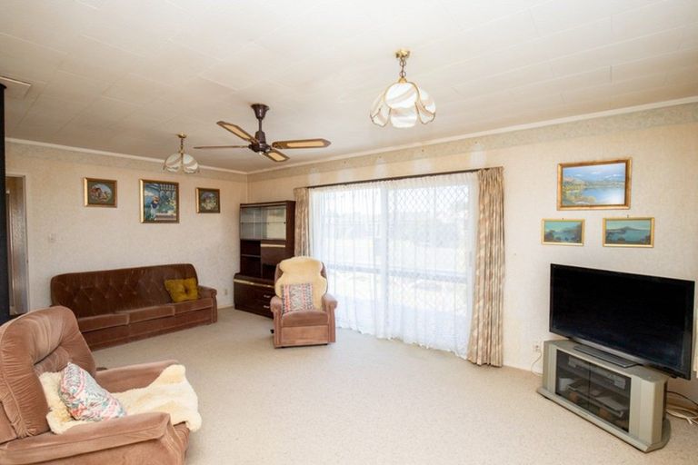 Photo of property in 14 Mahana Road, Ngatea, 3503