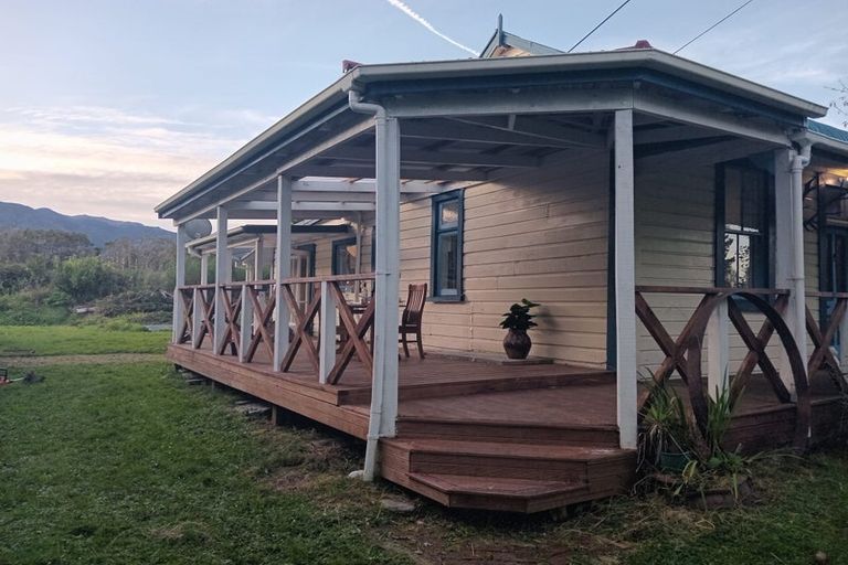 Photo of property in 5 Town Belt South, Blackball, 7804