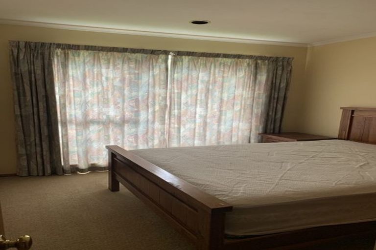 Photo of property in 22 Apsley Drive, Russley, Christchurch, 8042