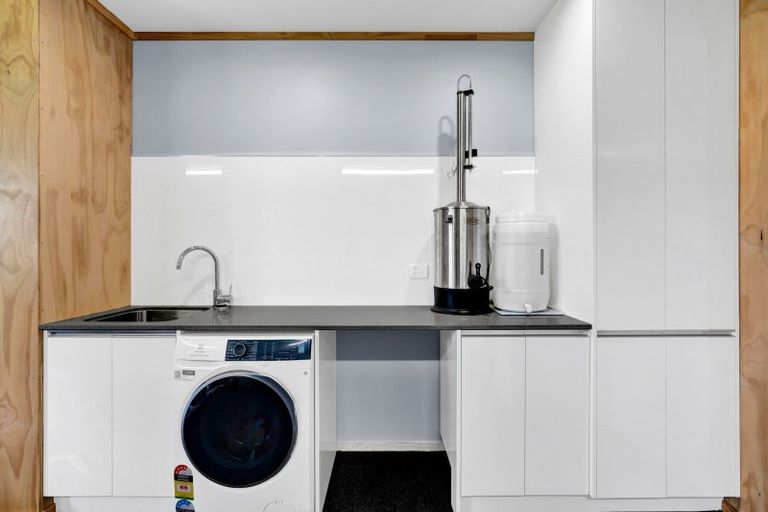 Photo of property in 1270 Mangorei Road, Mangorei, New Plymouth, 4371