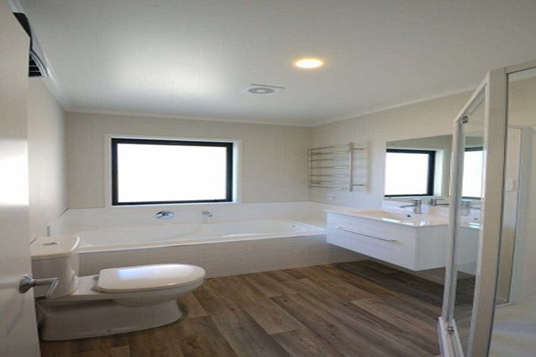 Photo of property in 12 Lambies Street, Marshland, Christchurch, 8083