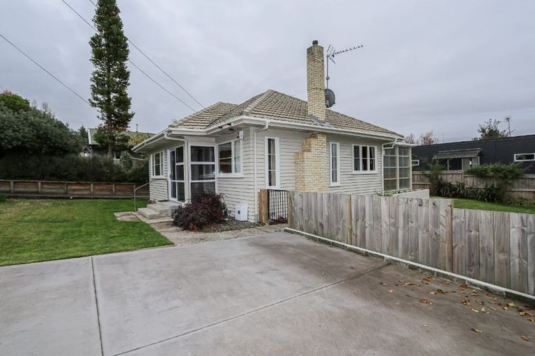Photo of property in 17 Sillary Street, Hamilton East, Hamilton, 3216