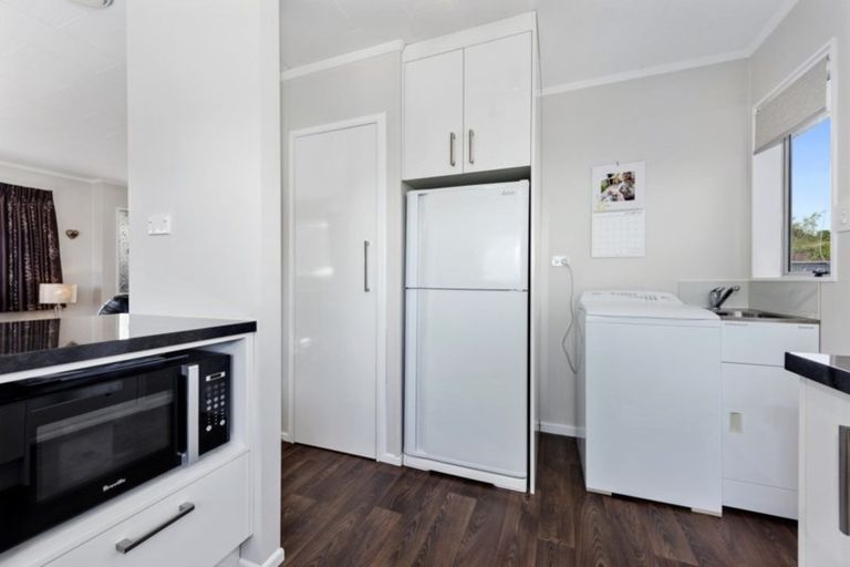 Photo of property in 28a Roband Crescent, Brown Owl, Upper Hutt, 5018