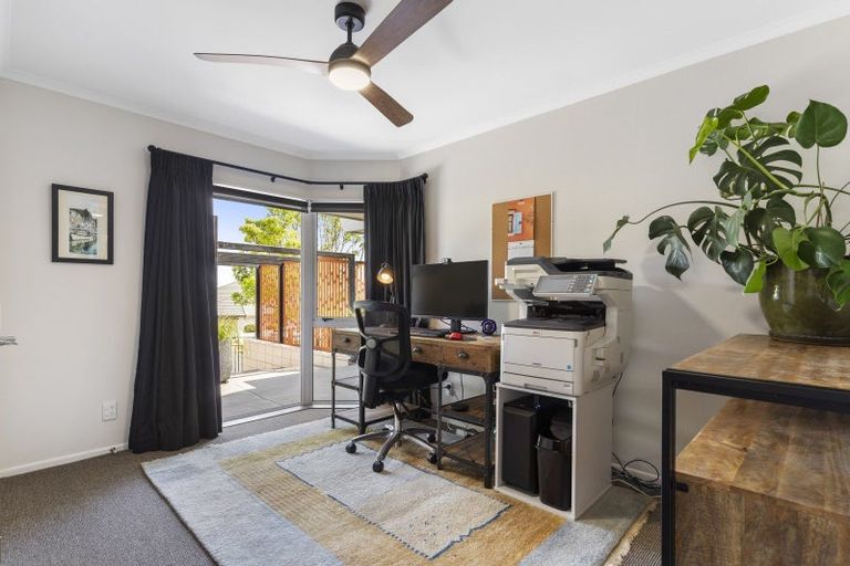 Photo of property in 11 Sligo Place, Somerville, Auckland, 2014