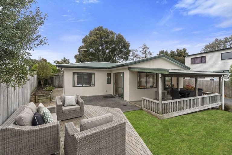 Photo of property in 15 Preston Avenue, Henderson, Auckland, 0610