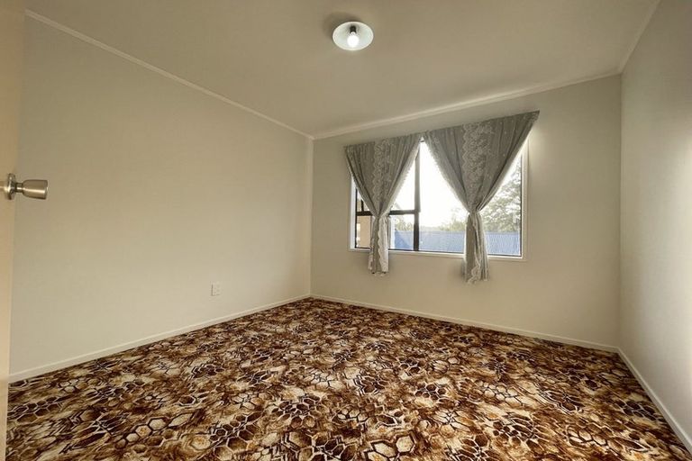 Photo of property in 39 Pemberton Avenue, Bayview, Auckland, 0629
