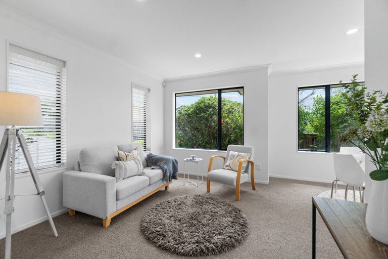 Photo of property in 90a Ridge Road, Howick, Auckland, 2014