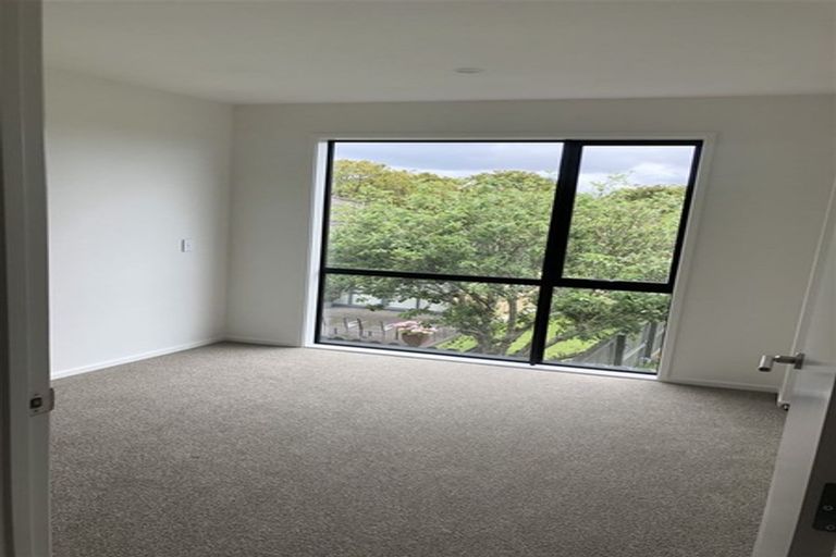 Photo of property in 4/47a Huntington Drive, Huntington Park, Auckland, 2013