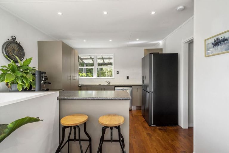 Photo of property in 19 Beeche Place, Birkdale, Auckland, 0626