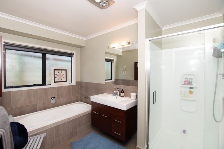 Photo of property in 17 Danny Place, Pyes Pa, Tauranga, 3112