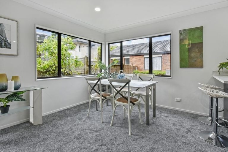 Photo of property in 2/10 Ridge Road, Howick, Auckland, 2014