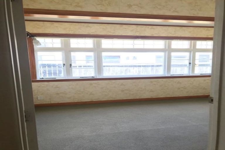 Photo of property in 56 Mckenzie Road, Mangere Bridge, Auckland, 2022