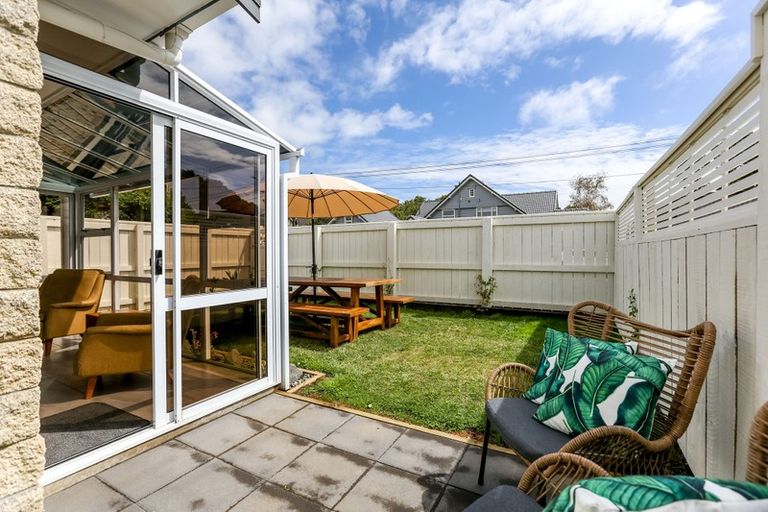 Photo of property in 31 Barrett Street, Westown, New Plymouth, 4310