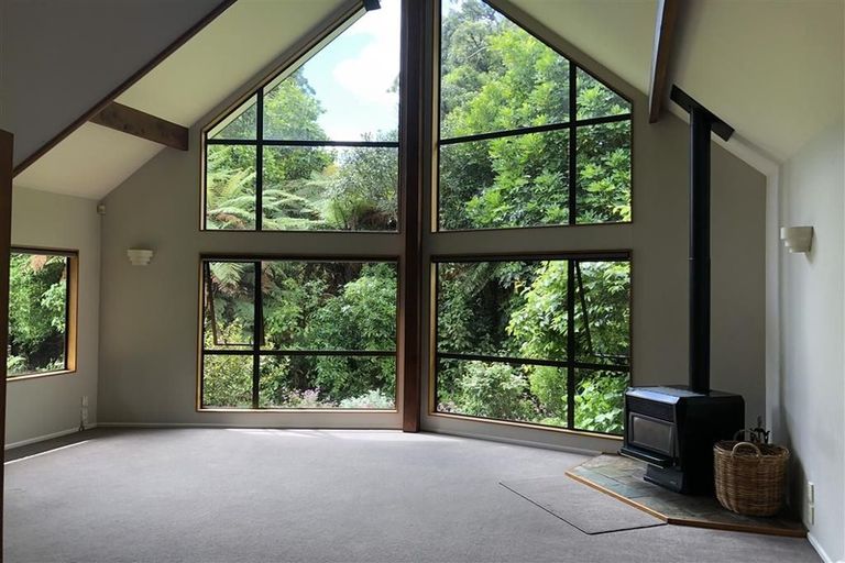 Photo of property in 24 Manu Grove, Waikanae, 5036