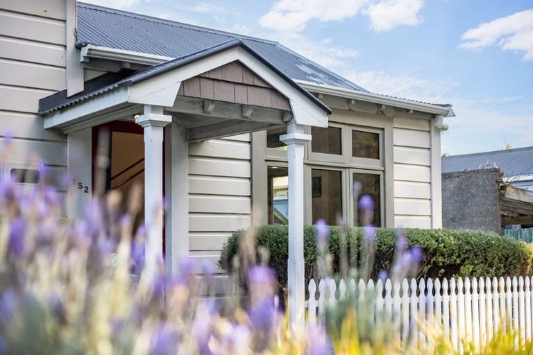 Photo of property in 152 Russell Terrace, Berhampore, Wellington, 6023