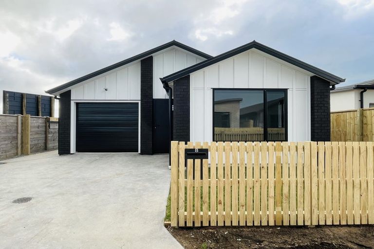 Photo of property in 8 Whau Lane, Papamoa, 3118