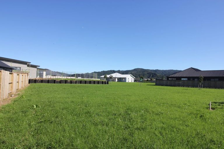 Photo of property in 19 Ngaroma Crescent, Whitianga, 3510