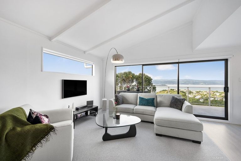 Photo of property in 22 Gurkha Crescent, Khandallah, Wellington, 6035